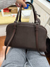 裘真植鞣胎牛皮悠悠保齡球包女復古通勤大容量手提單肩包包 咖啡色肩帶款-胎牛皮 預售5天 曬單實(shí)拍圖