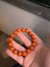 胖東來(lái)品質(zhì)天然南紅手串男女單圈素珠手鏈紅瑪瑙柿子紅手串送女友 南紅圓珠約10~11mm【19顆】 曬單實(shí)拍圖
