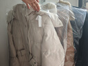 鴨鴨（YAYA）冬裝羽絨服女長(cháng)款過(guò)膝韓版氣質(zhì)收腰時(shí)尚加厚保暖中年女士外套XB 白色 M 160 曬單實(shí)拍圖