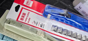 得力(deli)40頁(yè)推夾器夾紙器 1卡裝  新型票夾文件夾子 辦公用品  藍色8591 曬單實(shí)拍圖