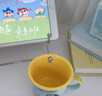 精東家蠟筆小新牛奶杯兒童帶刻度陶瓷杯子微波爐可加熱馬克杯寶寶喝水杯 【藍色】睡衣+勺+杯蓋 曬單實(shí)拍圖
