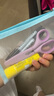 得力剪刀兒童小型小學(xué)生安全手工專(zhuān)用寶寶幼兒園小剪子鋸齒花邊圓頭便攜高顏值美術(shù)剪紙特氟龍不粘膠帶 【特氟龍/1把】紫色-帶保護套 曬單實(shí)拍圖