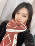 viney圍巾女秋冬季2025新款圍脖女披肩加厚保暖生日情人節禮物送女友 紅配米-高端禮盒裝 曬單實(shí)拍圖