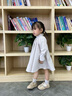 愛比樂可秋季幼兒園室內(nèi)鞋女童新款單鞋男童網(wǎng)面軟底防滑防踢寶寶地板鞋 米色-榛果卡其 【春款-柔軟面料】 23 鞋內(nèi)長15.0cm/適合腳長14.5cm 曬單實拍圖