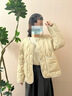 雪中飛 SNOW FLYING羽絨服輕薄短款女士2025新款休閑圓領(lǐng)內(nèi)膽年輕小眾時(shí)尚秋冬外套潮 卡其色 S 155/80A 110斤以下 曬單實(shí)拍圖