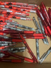 百樂(lè )（PILOT）P500黑色中性筆水筆0.5直液式走珠筆簽字筆學(xué)生刷題筆文具套裝辦公用品高顏值考試筆 12支裝 曬單實(shí)拍圖