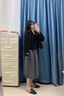 艾美琦美（AIMEIQIMEI）小香風(fēng)連衣裙套裝女秋季2025新款大碼女裝氣質(zhì)顯瘦毛呢三件套冬季 咖色外套+黑色打底衫+黑色西裝半裙加腰帶 2XL [建議140-160斤] 曬單實(shí)拍圖