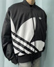adidas情侶款復(fù)古寬松運(yùn)動(dòng)立領(lǐng)夾棉外套男女秋冬阿迪達(dá)斯三葉草 黑色 L 曬單實(shí)拍圖