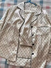 爾山集法式波點(diǎn)冰絲睡衣女款春秋款新款高級緞面長(cháng)袖長(cháng)褲家居服大碼套裝 杏灰色 L 【100-115斤】 曬單實(shí)拍圖