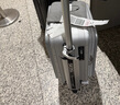 Airwheel愛爾威電動(dòng)行李箱可騎行拉桿箱可坐可代步鋁框箱包20英寸登機(jī)箱 曬單實(shí)拍圖