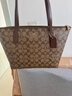 蔻馳（COACH）【品牌直供】女士中號托特包單肩手提包卡其色拼棕色4455 曬單實(shí)拍圖