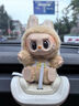 labubu安全座椅車(chē)載玩偶座椅擺件新款拉布布汽車(chē)出風(fēng)口裝飾品配件 labubu安全座椅模型【奶白色】 曬單實(shí)拍圖