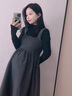 苒祺祺孕婦連衣裙春秋裝女2025新款孕婦裝春季套裝時尚洋氣背帶裙兩件套 黑色打底+灰色背帶裙（套裝） L 曬單實拍圖
