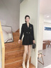 晨芙短款小西裝外套女時(shí)尚休閑職業(yè)裝套裝小個(gè)子氣質(zhì)正裝主持人工作服 7718黑色外套+027裙 M 建議90-100斤 曬單實(shí)拍圖