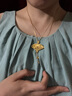 琳朝（LINCHAO）新品手工黃金吊墜女款月份花神扇形星座花絲鑲嵌足金鎖骨鏈掛墜 手工定制款預(yù)付金額 曬單實(shí)拍圖