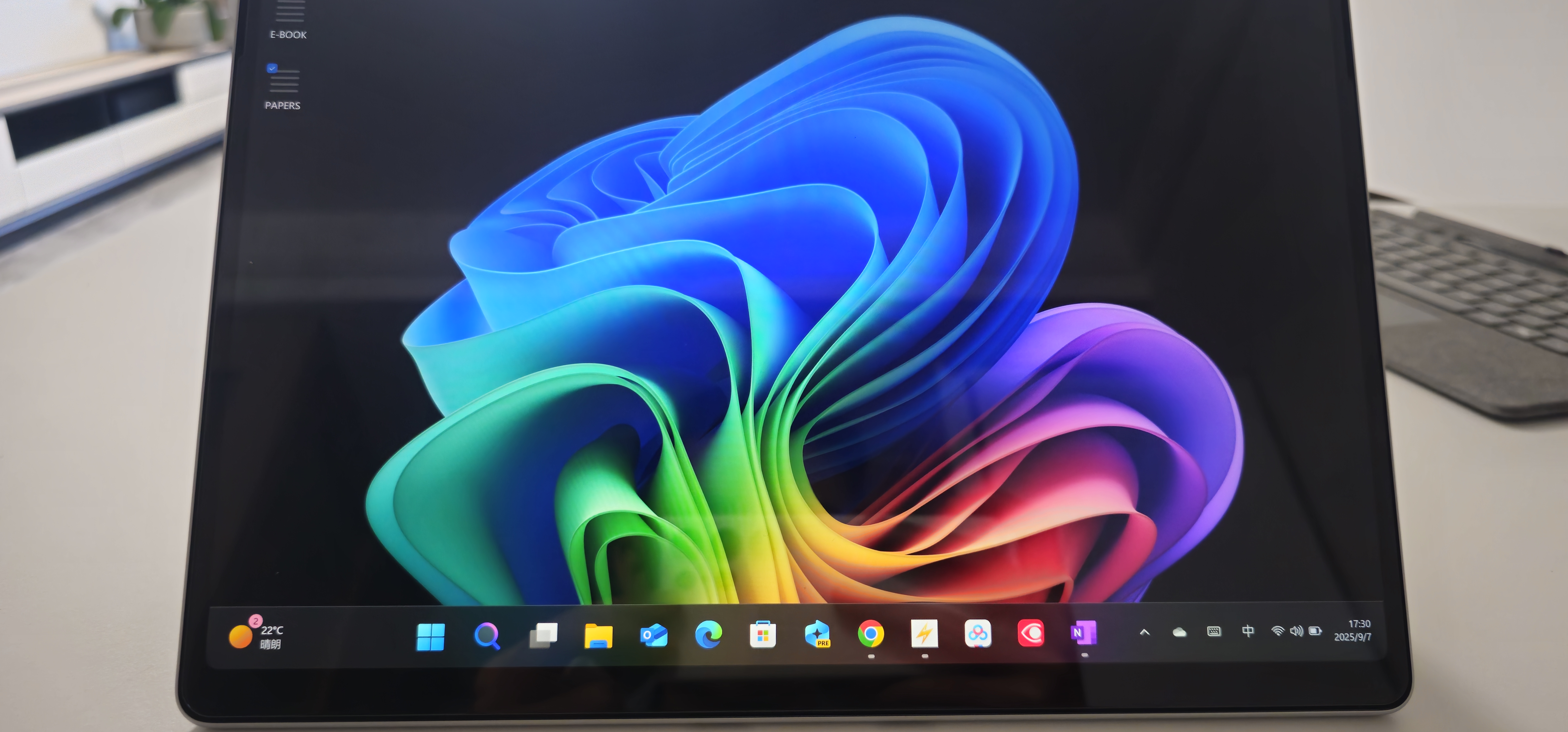 微軟Surface Pro11平板電腦筆記本二合一商用版Intel處理器13英寸高刷 U5-236V 16G-256G 亮鉑金 主機+原裝鍵盤(pán)【黑/銀】+觸控筆 曬單實(shí)拍圖