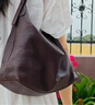 裘真【明星推薦】經(jīng)典hobo包植鞣牛皮腋下通勤休閑餃子女包 咖啡色-大號 小包/大包 曬單實(shí)拍圖