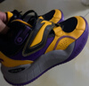 李寧童鞋兒童籃球鞋男大童疆域 Pre緩震回彈中幫運動(dòng)鞋YKBT092 黑色/鐵蘭紫/中黃色-3 38 曬單實(shí)拍圖