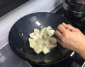 蘇美冠鐵鍋章丘炒菜鍋炒鍋已開(kāi)鍋正宗手工無(wú)涂層家用不粘鍋燃氣灶適用 精作款+(蓋子鏟子) 32cm 曬單實(shí)拍圖