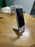 為酷卡片全鋁合金手機支架桌面懶人直播平板iPad通用支撐架超薄家用創(chuàng  )意開(kāi)蓋器折疊式開(kāi)可調節便攜托架 銀色鋁合金卡片支架 曬單實(shí)拍圖
