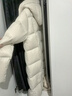 美力城長(cháng)款羽絨服女裝新款90%鵝絨過(guò)膝外套連帽戶(hù)外休閑運動(dòng)風(fēng) 科技灰【版型寬松，建議拍小一碼】 實(shí)物偏暖白色 M 曬單實(shí)拍圖