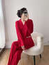 魅卿紅色睡衣結婚新婚情侶套裝春秋冬款大碼三件套性感吊帶男女本命年 S6891-3女-E6891-3男 XL 【女120~140斤】 曬單實(shí)拍圖