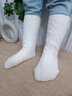 綠野客德國嬰兒地板襪女童襪子冬季加厚兒童加絨保暖水貂絨毛毛襪女孩睡 米白+咖色【加厚加長(cháng)】2雙裝 均碼【適合0-4歲，筒長(cháng)±28cm】 曬單實(shí)拍圖