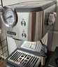 德龍（Delonghi）咖啡機 意式半自動(dòng)家用15Bar泵壓專(zhuān)業(yè)壓力計 美式咖啡 快速加熱技術(shù) 可調式奶泡 金屬機身EM450.M 銀色 小巧機身 穩定壓力 定制杯量 自動(dòng)關(guān)機 曬單實(shí)拍圖