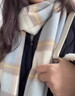 梵紜紡圍巾女秋冬季2025新款100%純羊毛圍巾女生保暖防寒披肩圍脖 【無(wú)禮盒-性?xún)r(jià)比】淺藍白格180*30 純羊毛180*30 曬單實(shí)拍圖