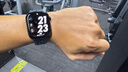 Apple/蘋果 Watch S11 智能手表GPS款46毫米亮黑色鋁金屬表殼黑色運(yùn)動型表帶M/L MEVH4CH/B 曬單實(shí)拍圖