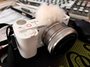 索尼（SONY）ZV-E10 zve10 微單數碼相機 4K視頻 入門(mén)級APS-C畫(huà)幅vlog直播相機 ZV-E10K ZV-E10套機白【贈卡+備用電池+座充】 官方標配【咨詢(xún)客服送內存卡/備電套裝 曬單實(shí)拍圖