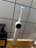 銳舞【熱銷(xiāo)50W+ | 頂配升級款】PH5噴氣式電動(dòng)牙刷成人沖牙器【正畸專(zhuān)用】?jì)和瘨哒駳馀菅浪⒅悄茏o牙齦 【敏牙專(zhuān)用｜護齦版】月光白 | 贈3刷頭 【咨詢(xún)客服享128元好禮】——噴氣沖刷 | 潔凈更護 曬單實(shí)拍圖
