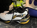 李寧羽毛球鞋 刀鋒MAX 黑8男女同款輕量高回彈減震透氣專(zhuān)業(yè)比賽鞋 AYAU003-2 標準白/黑色 42 (265mm) 曬單實(shí)拍圖