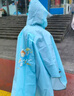 甜甜仔兒童雨衣男女童小孩全身防水大書(shū)包位上學(xué)專(zhuān)用中小學(xué)生斗篷雨披 曬單實(shí)拍圖