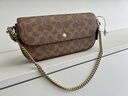 蔻馳（COACH）女士經(jīng)典標志BROOK單肩翻蓋鏈帶包老花斜挎包百搭復古女包 B4/棕黃色 焦糖色 曬單實(shí)拍圖