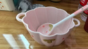 草莓陶瓷碗勺家用高顏值米飯碗少女心甜品碗釉下彩餐具套裝 【2件套】淺粉草莓小號湯碗+勺 曬單實(shí)拍圖