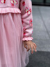 巴拉巴拉童裝女童連衣裙網(wǎng)紗針織公主紅色新年拜年服女童春裙 粉色福蝶來(lái)01315 100 曬單實(shí)拍圖
