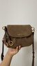 CHARLES&KEITH25冬新品翻蓋式絨面單肩包掛小豬包CK2-20671821-1 Mocha Brown摩卡棕 S 曬單實(shí)拍圖