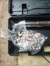 準心迷你消音吊頂神器炮釘槍打釘線(xiàn)槽水電工木工裝修鋼釘搶手動(dòng)工具 [五檔調威]射釘槍全套套裝 曬單實(shí)拍圖