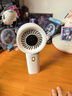 Zokd【100檔超大冷風(fēng)】2025新款手持高速小風(fēng)扇迷你小型靜音超長(cháng)續航便攜式可折疊小型學(xué)生戶(hù)外充電 【星云白】100檔大風(fēng)力丨超長(cháng)續航丨折疊掛脖 澎湃冷風(fēng)丨超長(cháng)續航丨智能數顯丨迷你小巧 曬單實(shí)拍圖