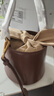 西木汀 小眾設計師手提水桶包女斜挎包可愛(ài)單肩包包 咖色【無(wú)珍珠鏈款】 曬單實(shí)拍圖