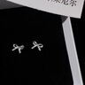Lnieer999足銀蝴蝶結(jié)耳釘女小眾設(shè)計(jì)感百搭耳環(huán)2025新款輕奢高級感耳飾 【999足銀】蝴蝶結(jié)耳釘 曬單實(shí)拍圖