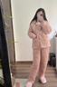 雅鹿睡衣女珊瑚絨夾棉冬季加厚加絨保暖三層棉襖法蘭絨大碼家居服套裝 NSCJF-JK002豆沙奔奔熊 三層夾棉 L 【適合100-120斤】 曬單實(shí)拍圖