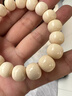 帥先森猛犸象牙老型手串桶珠蘋(píng)果珠圓珠白牙原色滿(mǎn)紋冰料果凍料男女手鏈 精品滿(mǎn)紋12*13mm【17顆】 曬單實(shí)拍圖