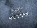 ARC'TERYX始祖鳥(niǎo) EMBLEM FLEECE CREW 男子 抓絨衫 Black Sapphire/藍黑色 M 曬單實(shí)拍圖