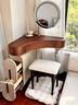 夢(mèng)鹿實(shí)木梳妝臺收納一體角落轉角小戶(hù)型現代簡(jiǎn)約2025新款臥室化妝臺桌 標準板【多層實(shí)木板】轉角梳妝臺+妝鏡 胡桃木紋+卡其灰烤漆 曬單實(shí)拍圖