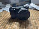索尼（SONY）ZV-E10 微單數(shù)碼相機(jī) 4K視頻 vlog 直播相機(jī) zv-e10 創(chuàng)意濾鏡 E10K黑色套機(jī) 官方標(biāo)配【64G卡+相機(jī)套+腕帶+電池+座充】 曬單實(shí)拍圖