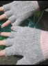 FitonTon手套女冬季保暖學(xué)生露指手套騎行觸屏手套電腦打字寫(xiě)字半指手套 曬單實(shí)拍圖