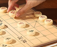 得力（deli）中國象棋套裝折疊防水棋盤(pán)棋游兒童益智娛樂(lè )親子生態(tài)原木開(kāi)學(xué)禮物 曬單實(shí)拍圖
