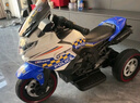 貝趣兒童電動(dòng)車(chē)摩托車(chē)1-3-6歲寶寶三輪車(chē)小孩玩具車(chē)可坐人遙控電瓶車(chē) 超大警車(chē)藍【遙控雙驅+藍牙+皮座 1-7歲生日周歲六一兒童節禮物 曬單實(shí)拍圖